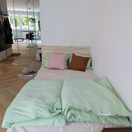 Apartment Mieszkanie Na Parterze Blisko Lotniska I Pociagu Warschau