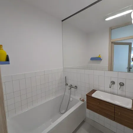 Mieszkanie Na Parterze Blisko Lotniska I Pociagu Apartment Warschau