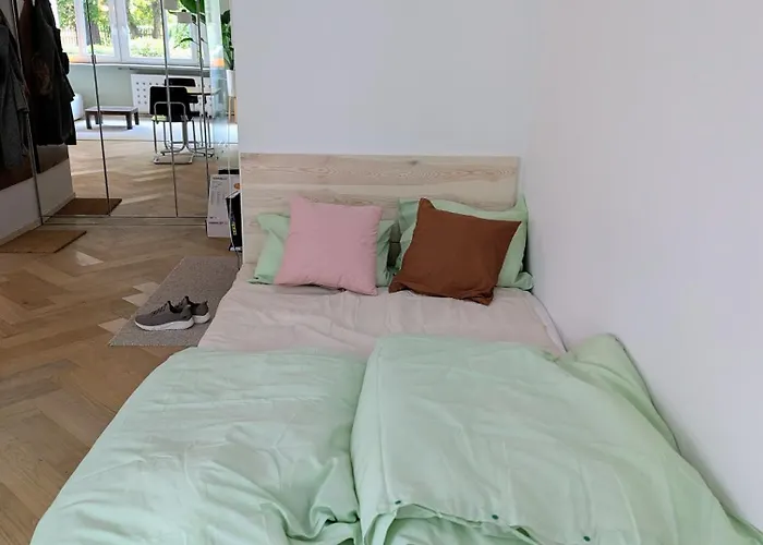 Apartment Stare Mieszkanie Na Rakietnikow Warsaw